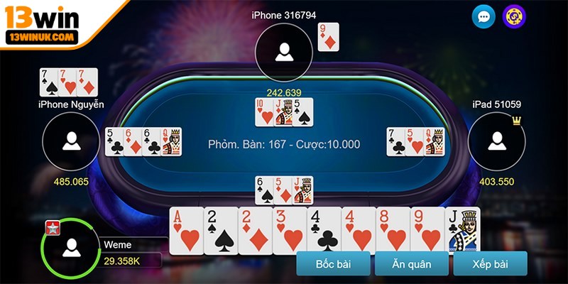 Phỏm là game bài dân gian quen thuộc thường có từ 2-4 người tham gia